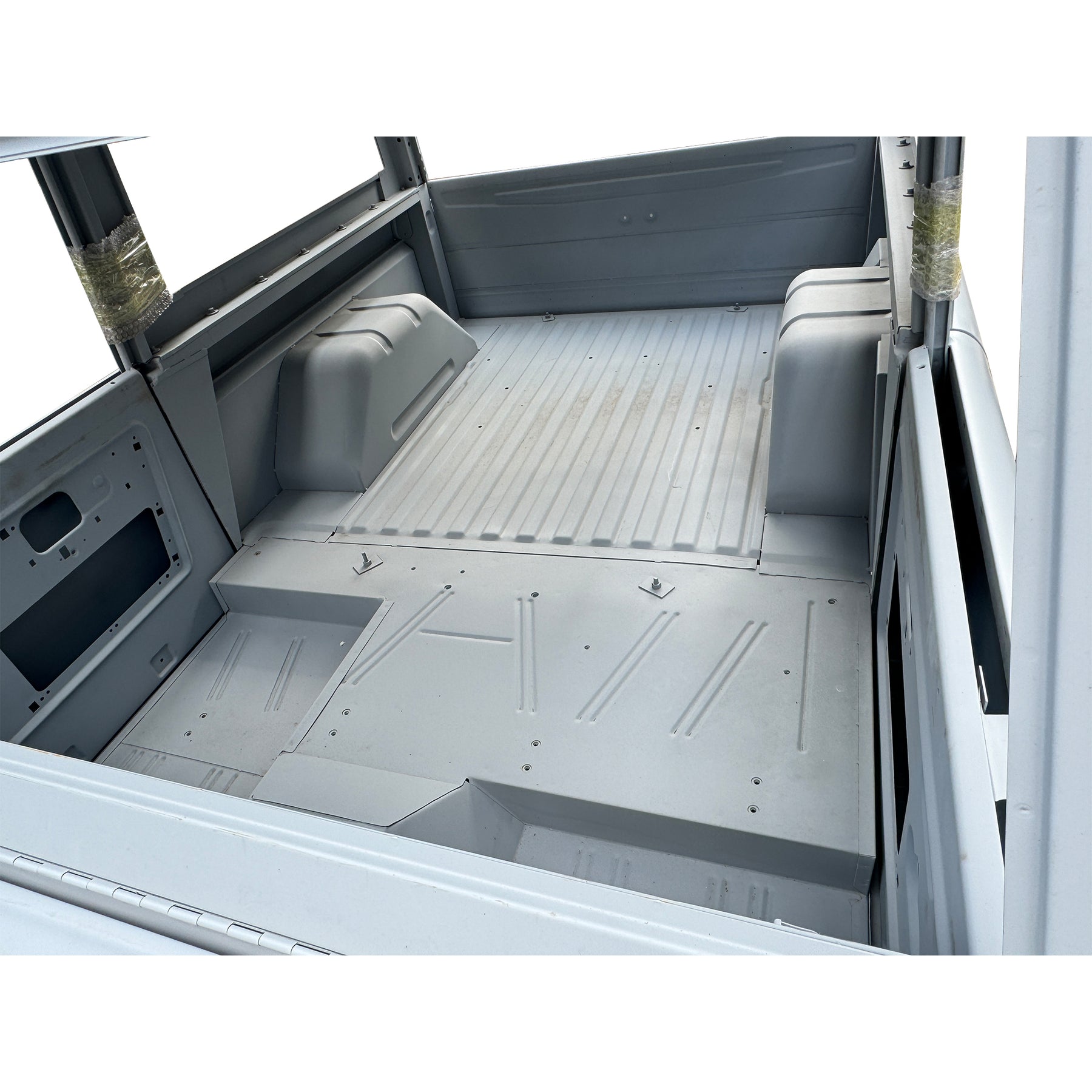 REPLACEMENT COMPLETE CAR BODY ASSEMBLY, 1966-1977, FOR FORD BRONCO, (STEEL)